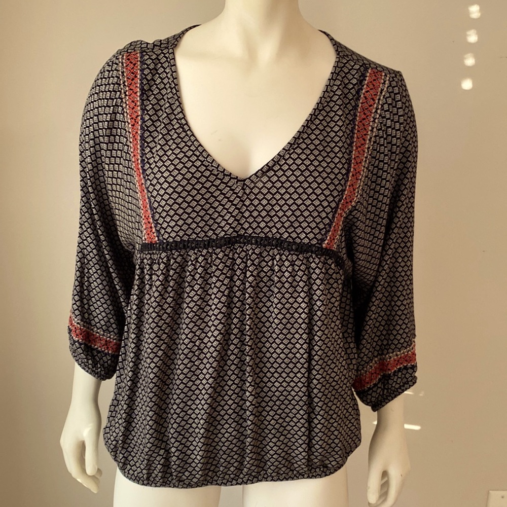 Maurices Womens XL Black & Cream BoHo top
